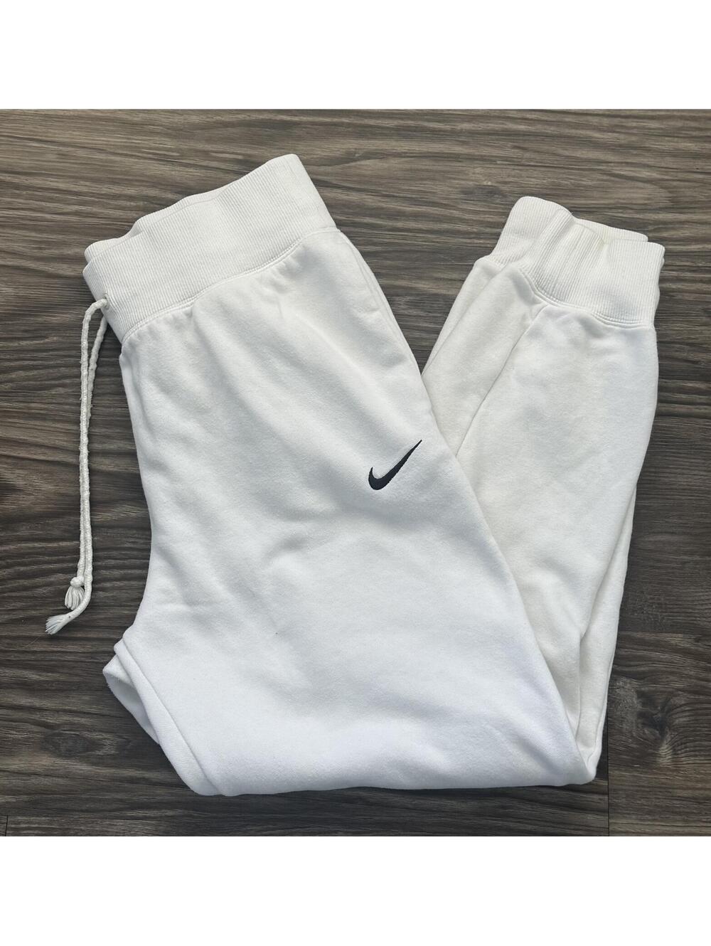 Nike Women's Dri-FIT One Joggers White medium sporty clean girl activewear pants